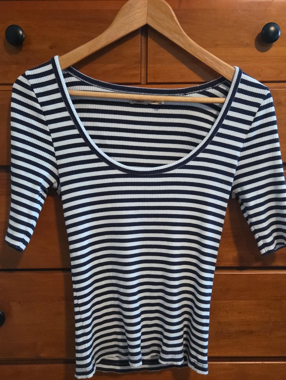 Faherty Scoop Neck Top in Navy and White
